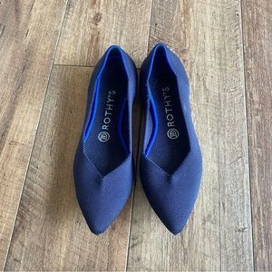 Rothy’s The point navy blue pointed toe ballet flats size 8